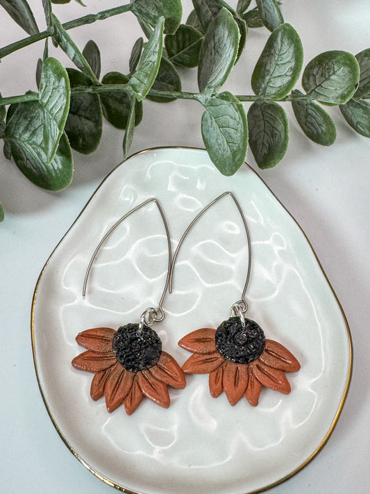 Horizontal Black Eyed Susan V Dangles