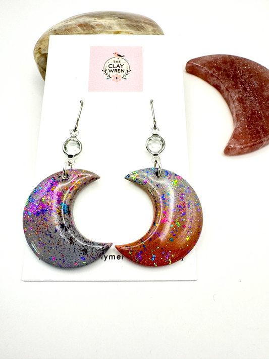 Large rainbow moons with charm