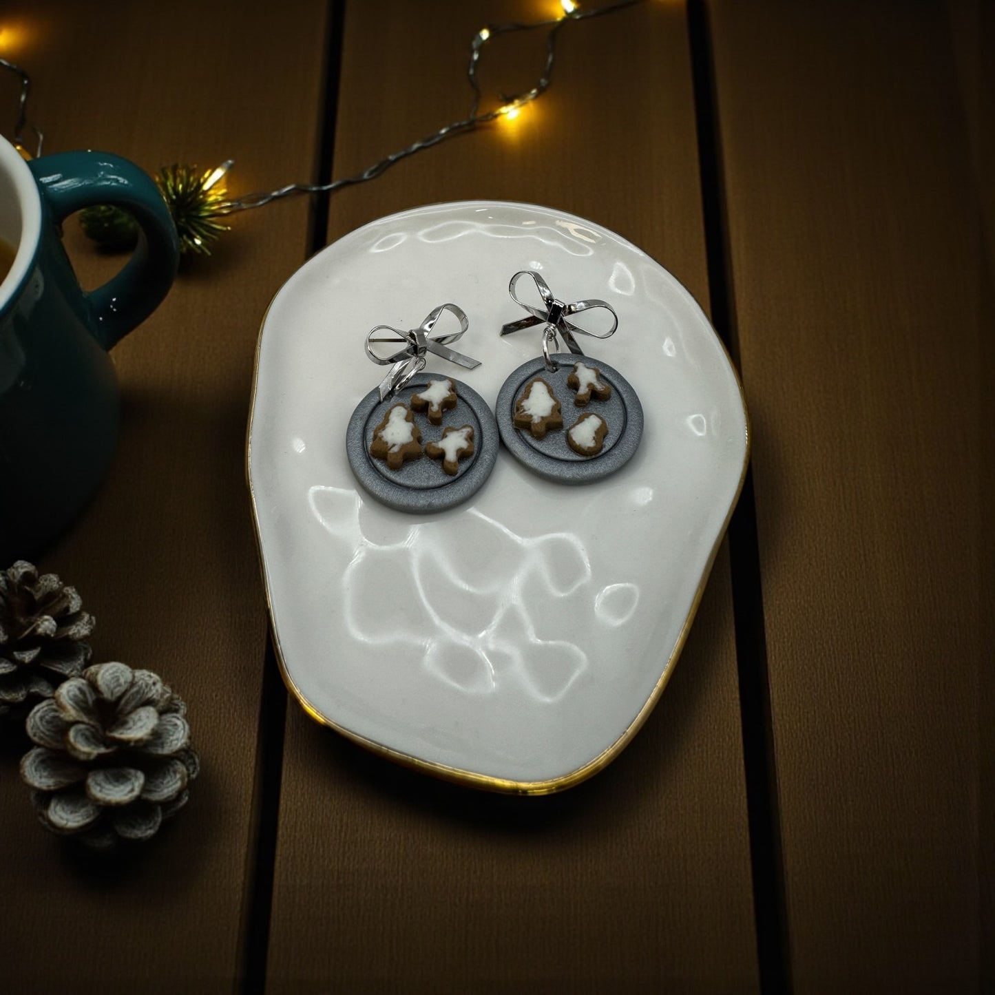 Christmas cookie tray dangles
