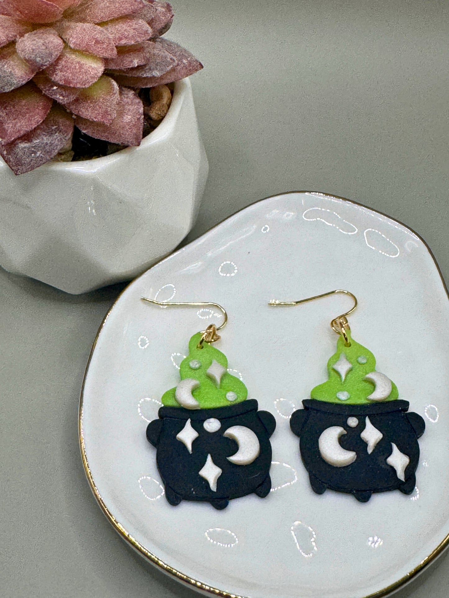Large Cauldron Dangles Green